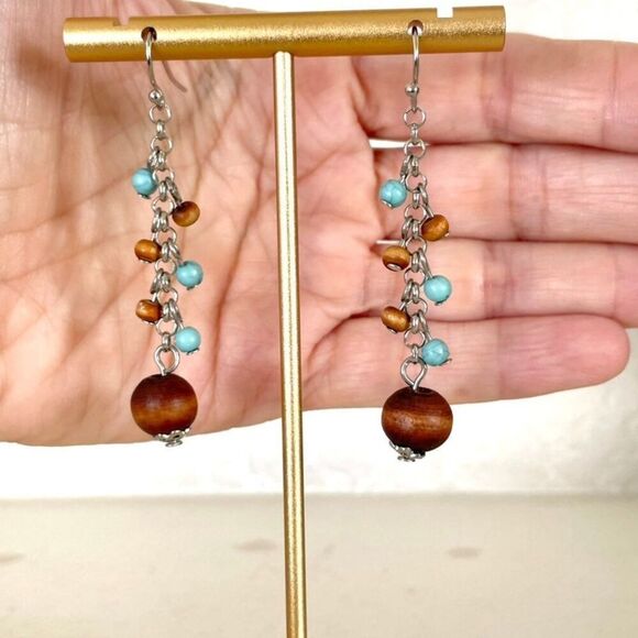 Turqouise wood beaded chain earrings - Picture 3 of 12